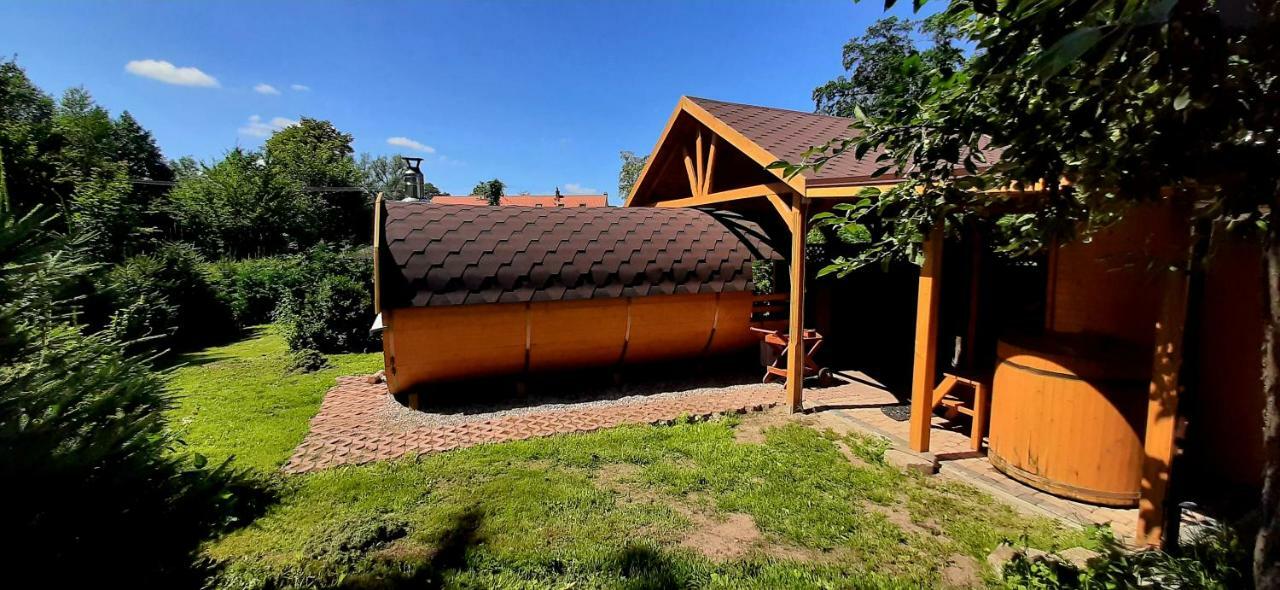 Zajazd Zamkowy - Schlossgasthof Krąg Exterior foto