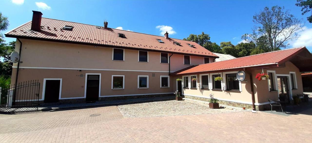 Zajazd Zamkowy - Schlossgasthof Krąg Exterior foto